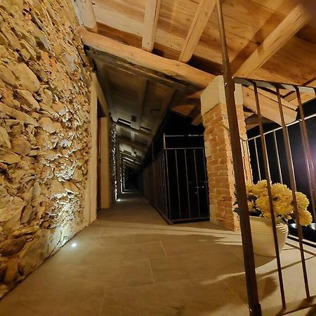Istanti - Menta Lägenhet Costigliole Saluzzo Exteriör bild